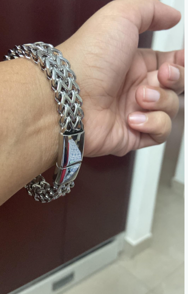 Product review image