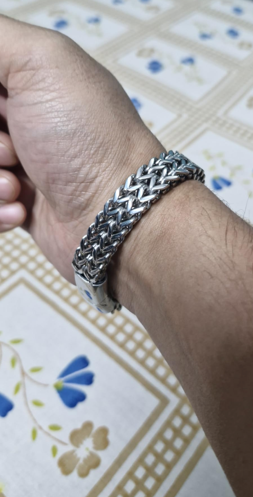 Product review image